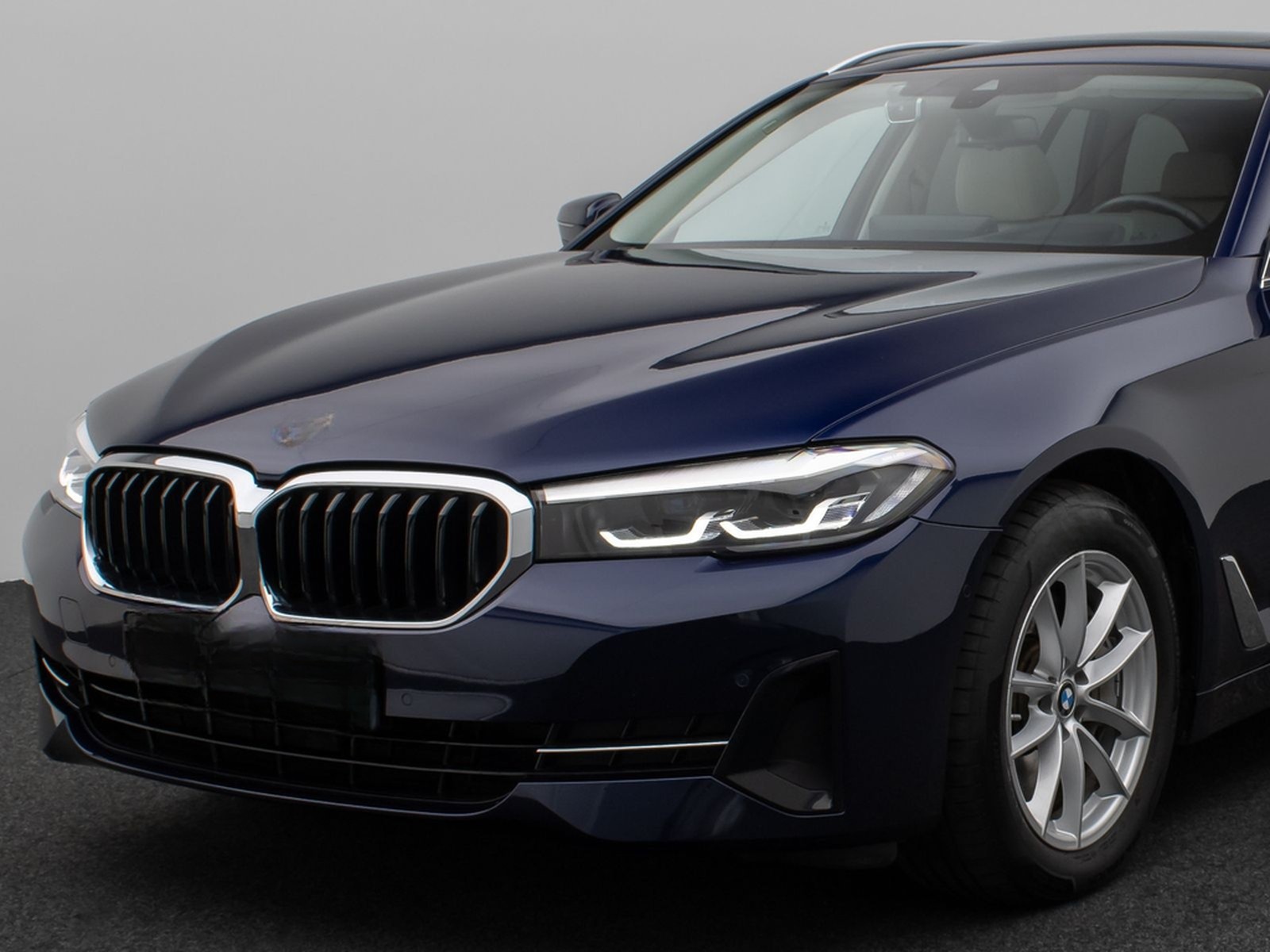 BMW 530d xD Panoram Kamera HUD DAB HiFi SoftCl Sport foto 15