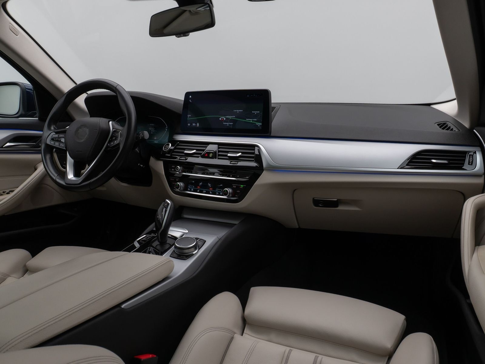 BMW 530d xD Panoram Kamera HUD DAB HiFi SoftCl Sport foto 43
