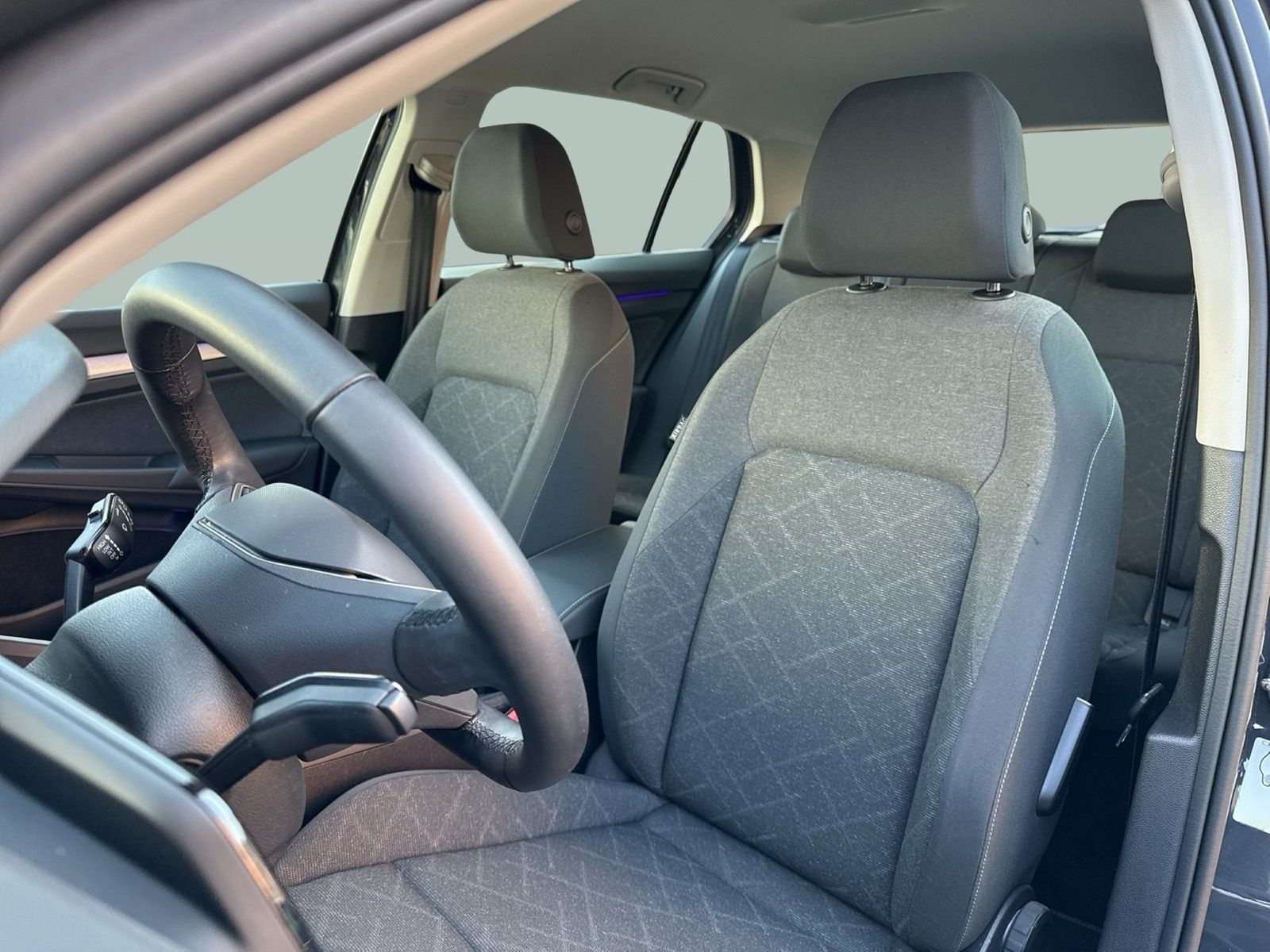 Volkswagen Golf Life 1,5 l TSI Navi APP Connect ACC Sitzhei foto 18