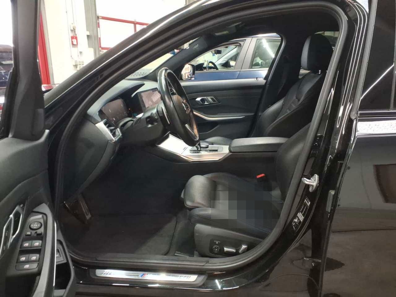 BMW 330i Touring xDrive Aut. M Sport AHK foto 3