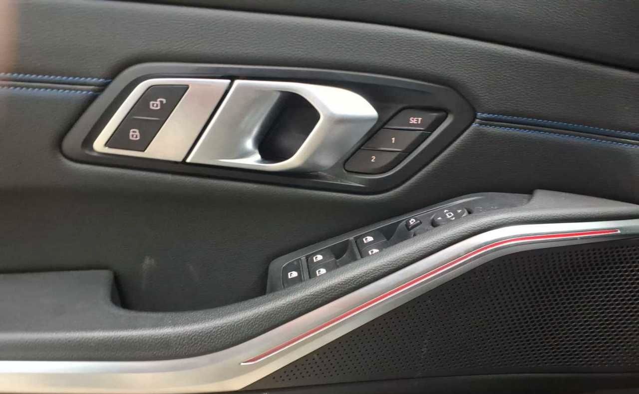 BMW 330i Touring xDrive Aut. M Sport AHK foto 4