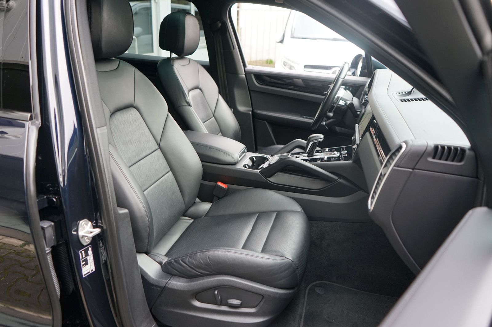 Porsche Cayenne E-Hybrid PANORA*VOLL-LEDER*LUFT*BOSE*21" foto 12