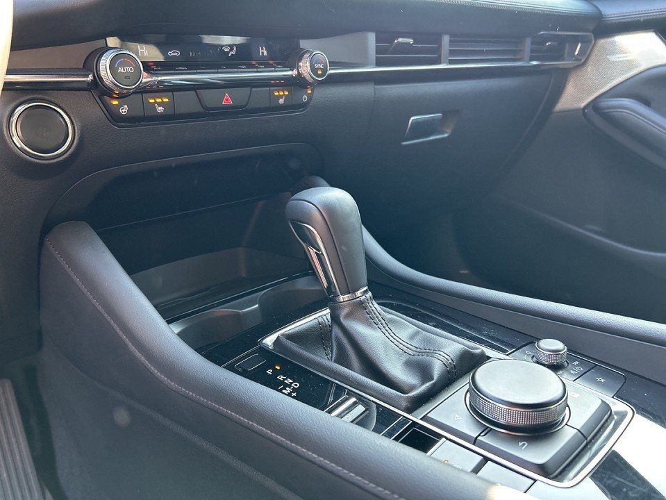 Mazda 3 2.5l "TAKUMI" "BOSE" M Hybrid foto 15