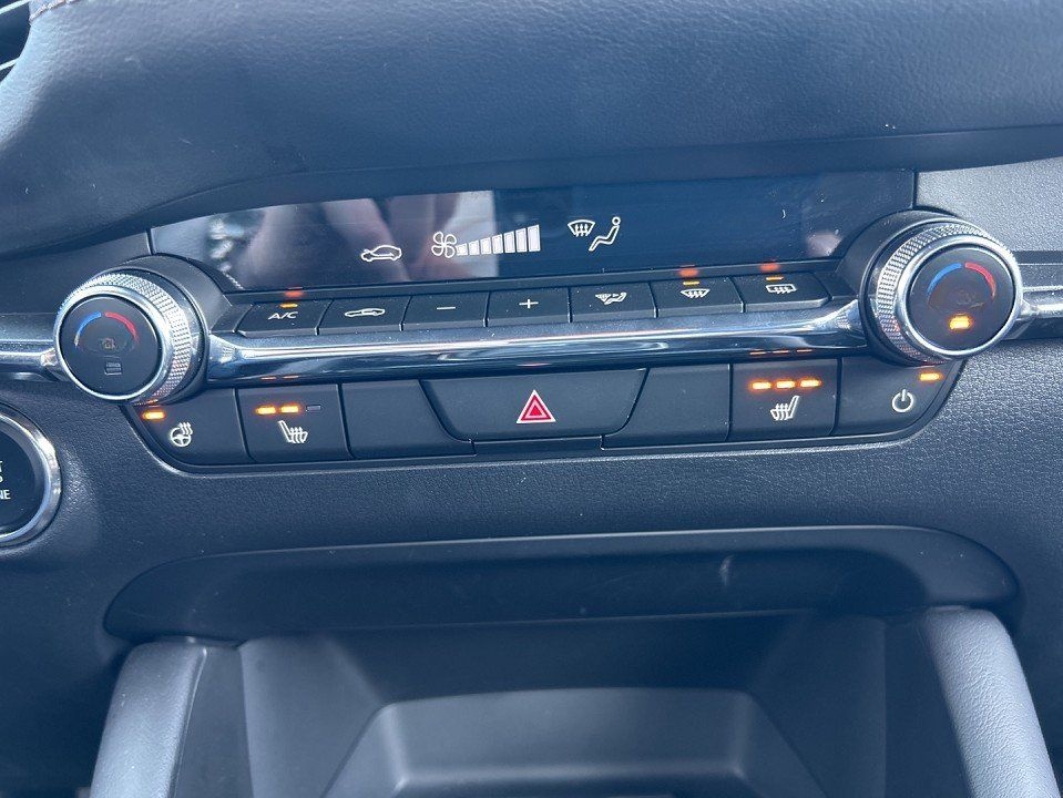 Mazda 3 2.5l "TAKUMI" "BOSE" M Hybrid foto 20