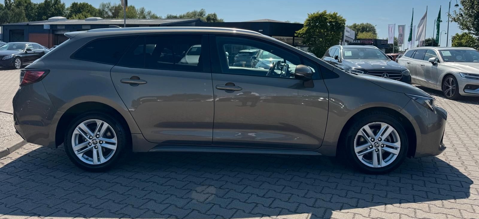 Toyota Corolla Touring Sports Hybrid Business Edition foto 5