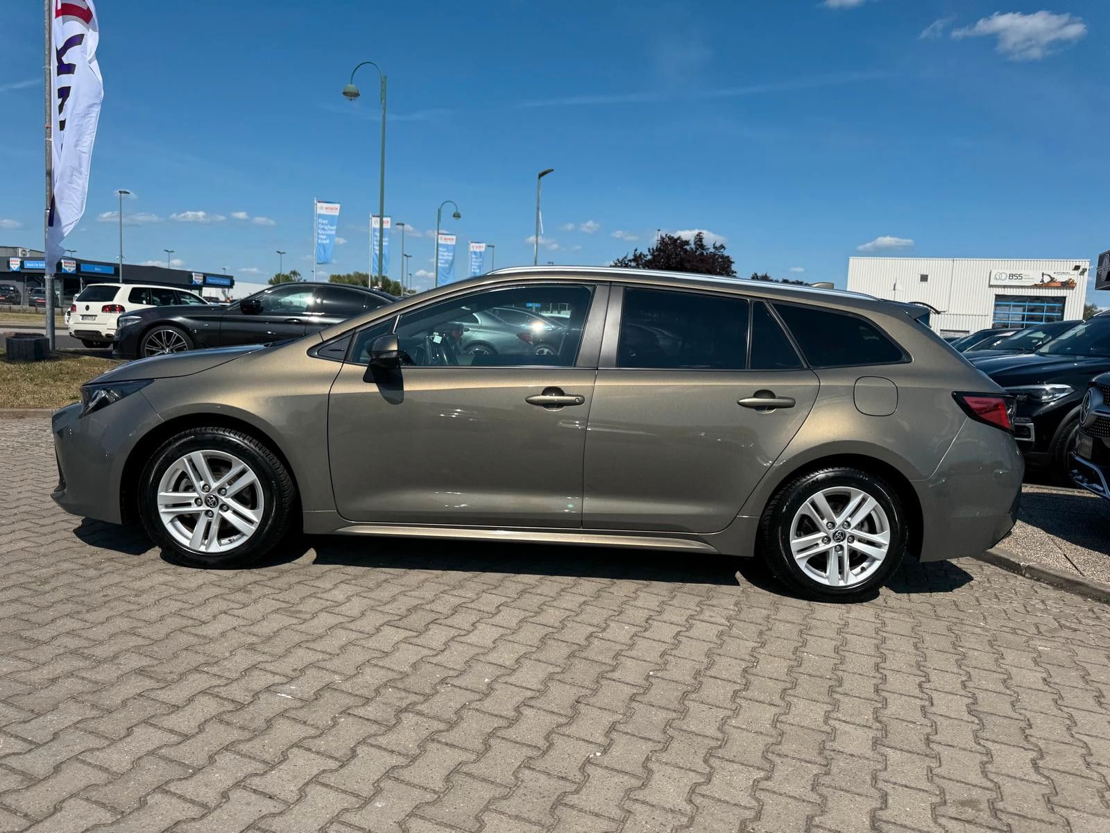 Toyota Corolla Touring Sports Hybrid Business Edition foto 6