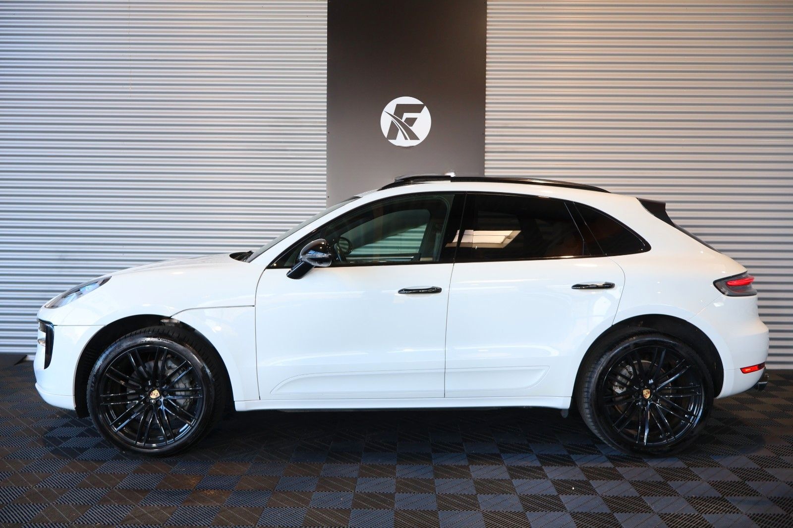 Porsche Macan S/LED/CARPLAY/BOSE/360°/PANO foto 2
