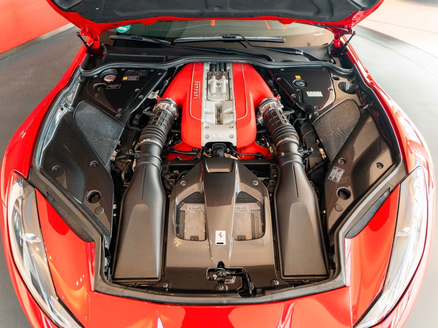 Ferrari 812 Superfast Rosso70Anni*JBL*Lift*Apple-Carplay foto 13