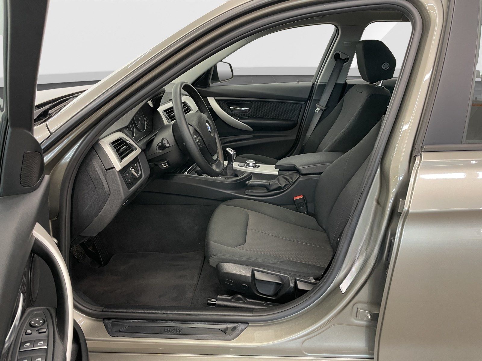 BMW 320d Touring EffDyn Edition,HuD,Komfortzug.,Lenk foto 11