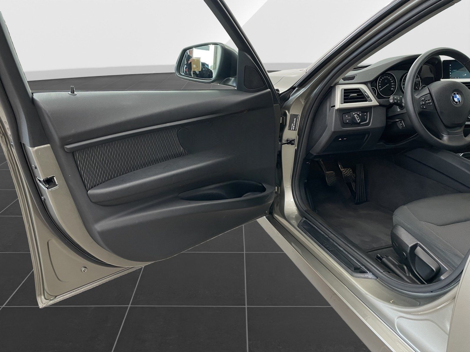 BMW 320d Touring EffDyn Edition,HuD,Komfortzug.,Lenk foto 10