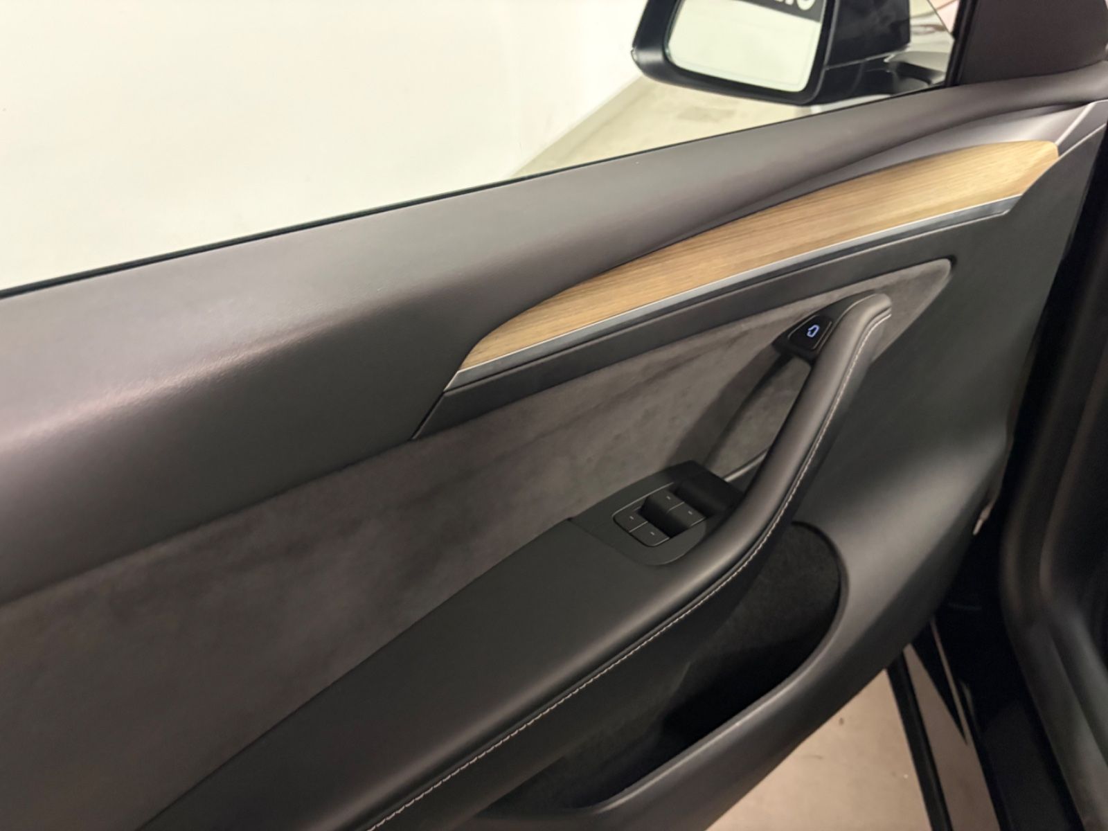 Tesla Model Y Long Range Dual AWD *AHK* foto 16