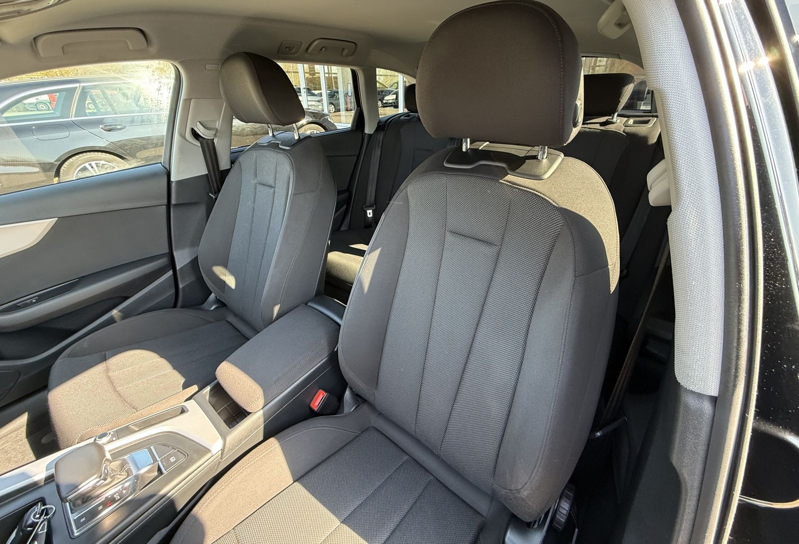 Audi A4 35 TFSI S-Tronic,Sitzheizung,Kessy,Navi,3,99% foto 17