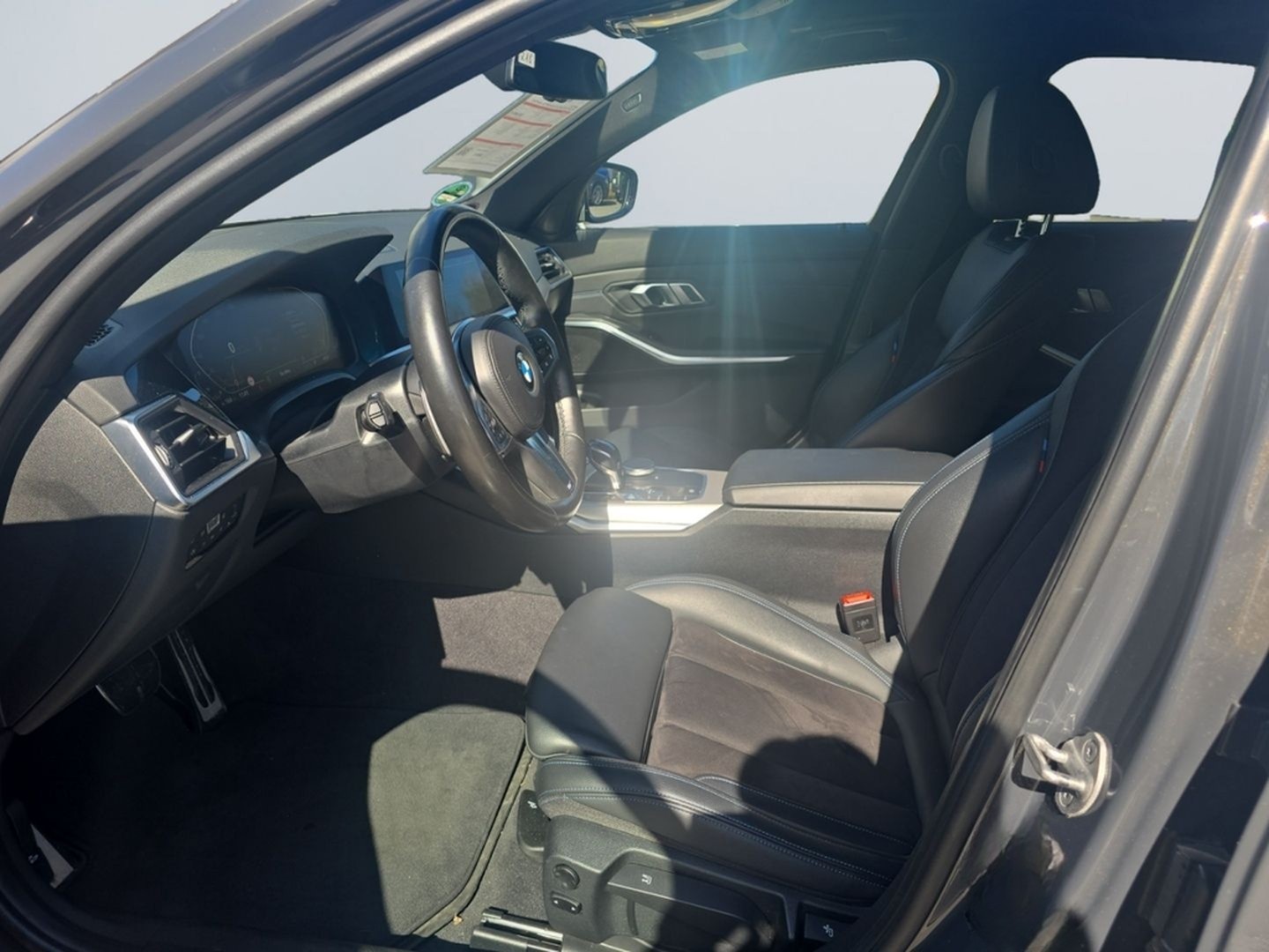 BMW 320 i M Sport *LED*HUD*ACC*Pano*HiFi*Shadow*SHZ* foto 9
