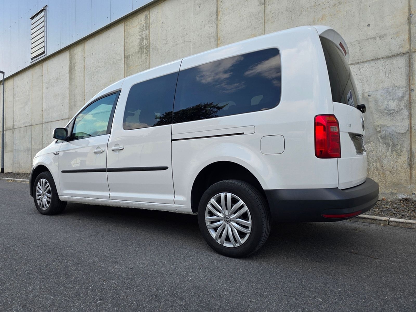 Volkswagen Caddy Maxi 2.0TDI 150PS DSG 4Motion Standheizung foto 9