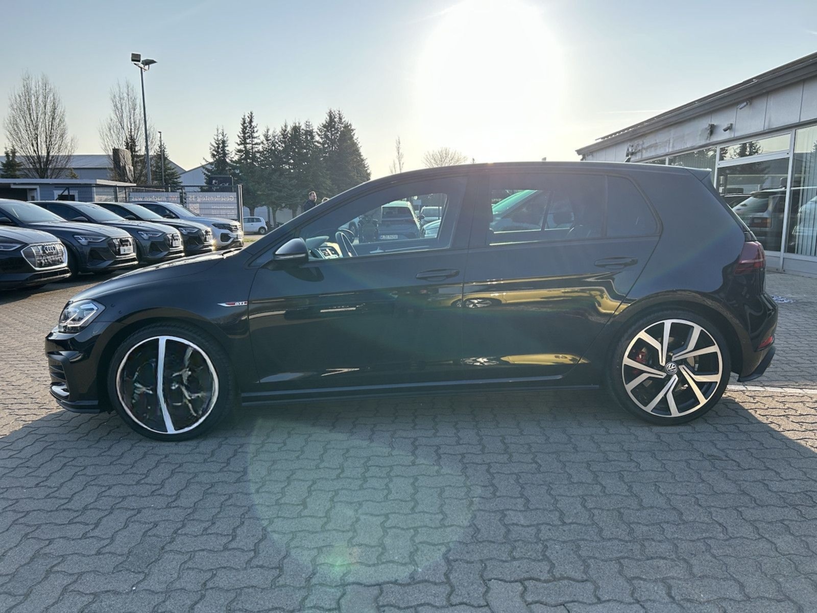 Volkswagen Golf GTI VII 2.0 TSI Performance*LED*DYNAUDIO* foto 18
