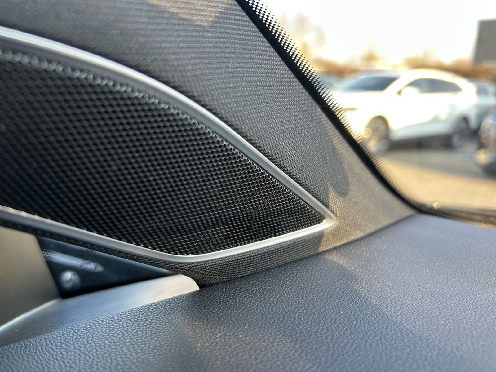 Volkswagen Golf GTI VII 2.0 TSI Performance*LED*DYNAUDIO* foto 30