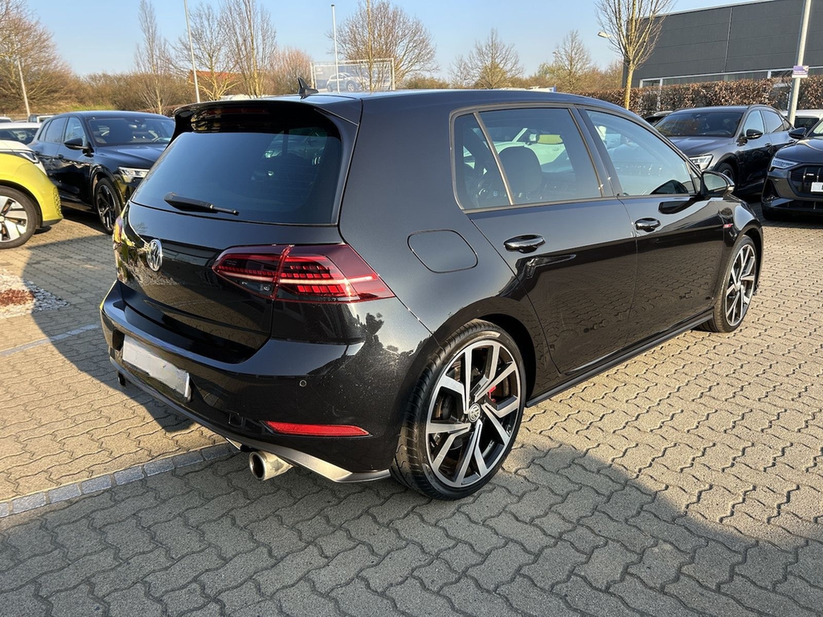 Volkswagen Golf GTI VII 2.0 TSI Performance*LED*DYNAUDIO* foto 7