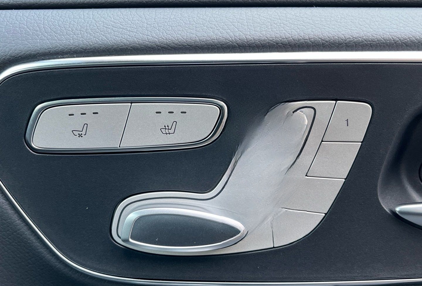 Mercedes-Benz V 300d Exclusive 4x4 lang AMG AIRMATIC Pano 360° foto 20