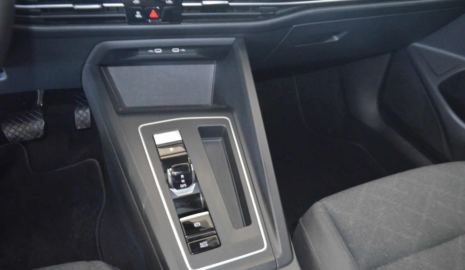 Volkswagen Golf VIII Variant Life AUTOMATIK / XENON / NAVI foto 14