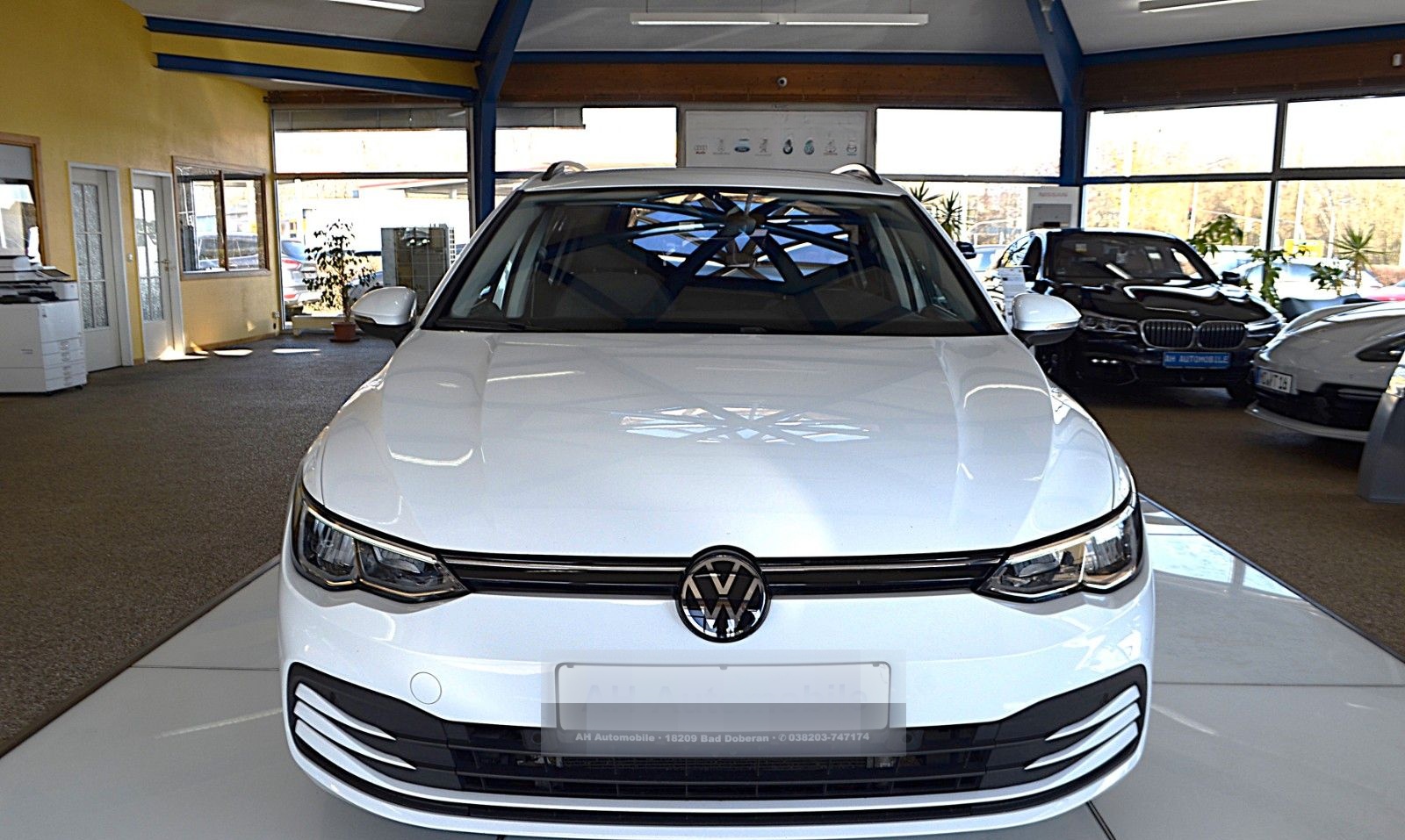 Volkswagen Golf VIII Variant Life AUTOMATIK / XENON / NAVI foto 5