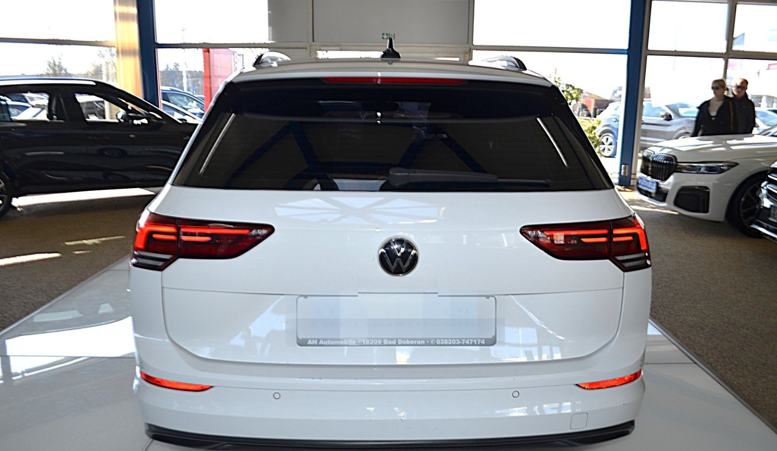 Volkswagen Golf VIII Variant Life AUTOMATIK / XENON / NAVI foto 6