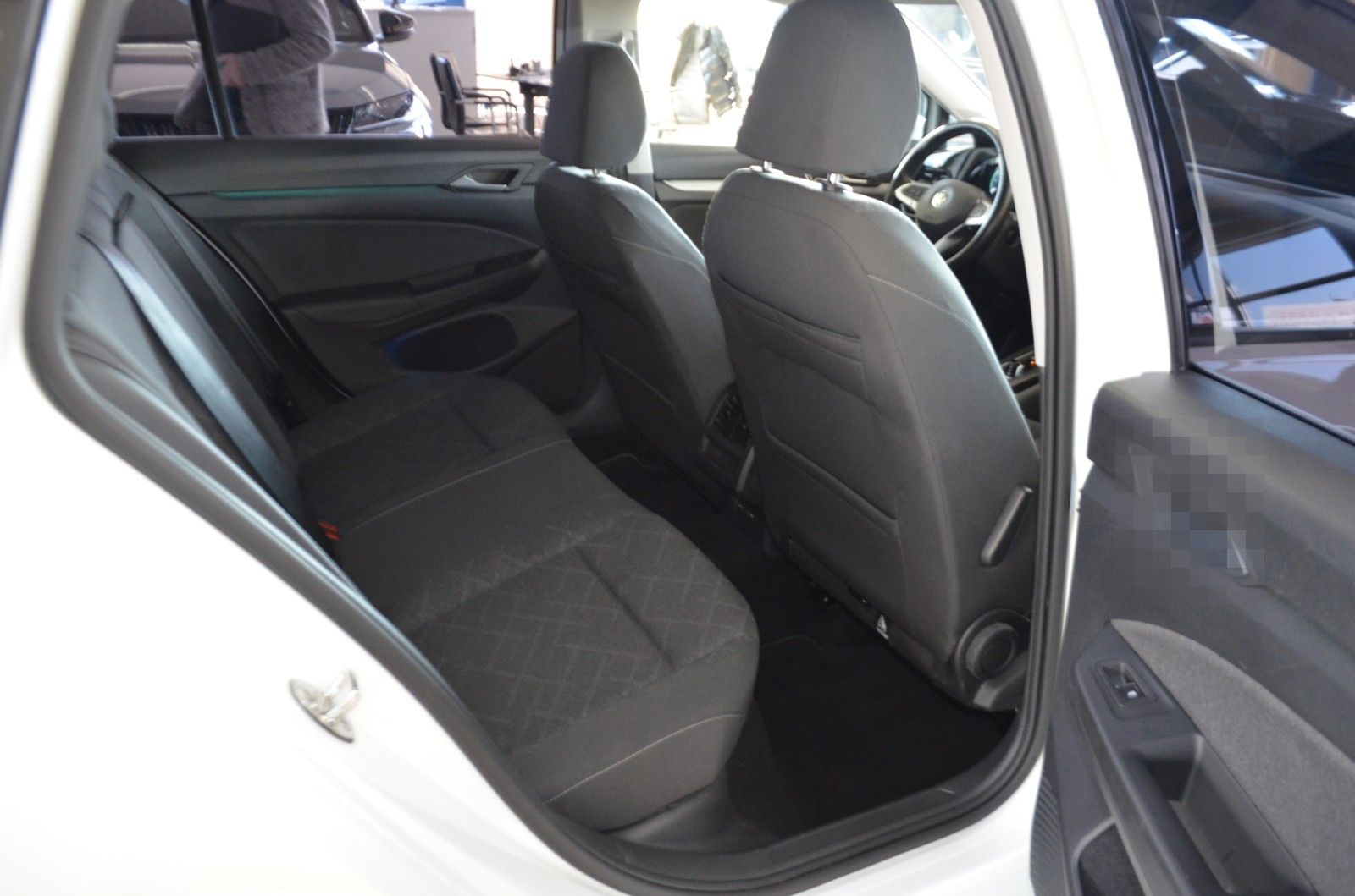 Volkswagen Golf VIII Variant Life AUTOMATIK / XENON / NAVI foto 7