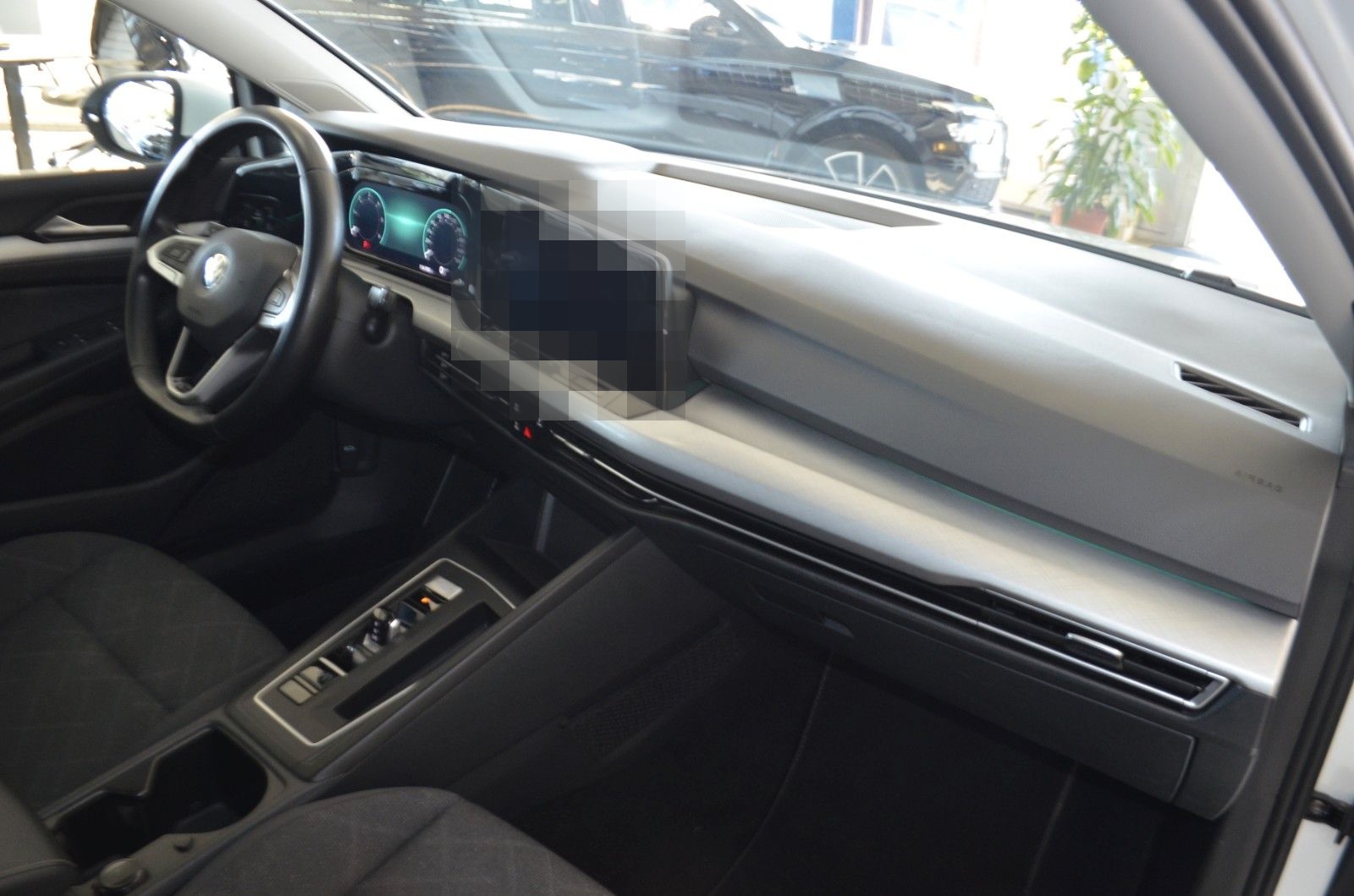 Volkswagen Golf VIII Variant Life AUTOMATIK / XENON / NAVI foto 9