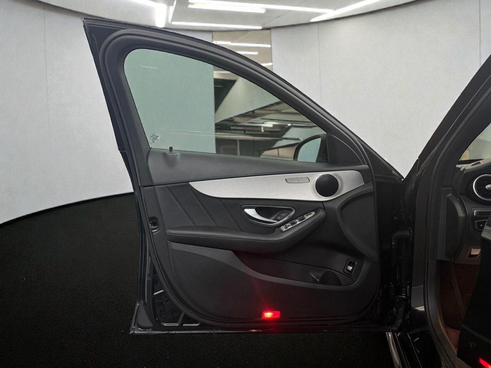 Mercedes-Benz C 180 Limousine AMG LINE MBEAM*RÜCKKAM*AMBIENT foto 8