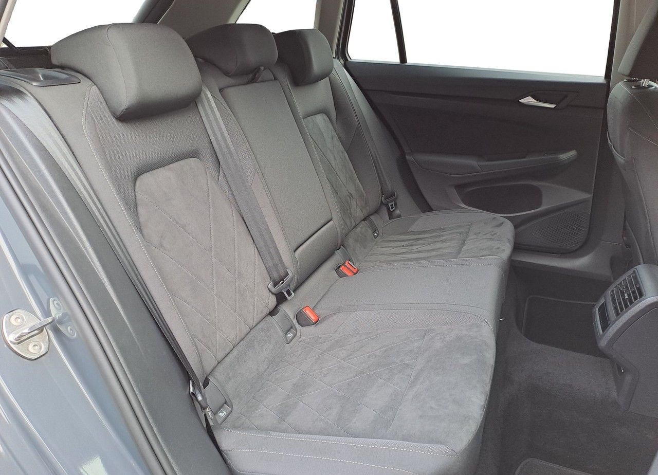 Volkswagen Golf VIII Variant 1.5 TSI Style, AHK, ACC, LED foto 9