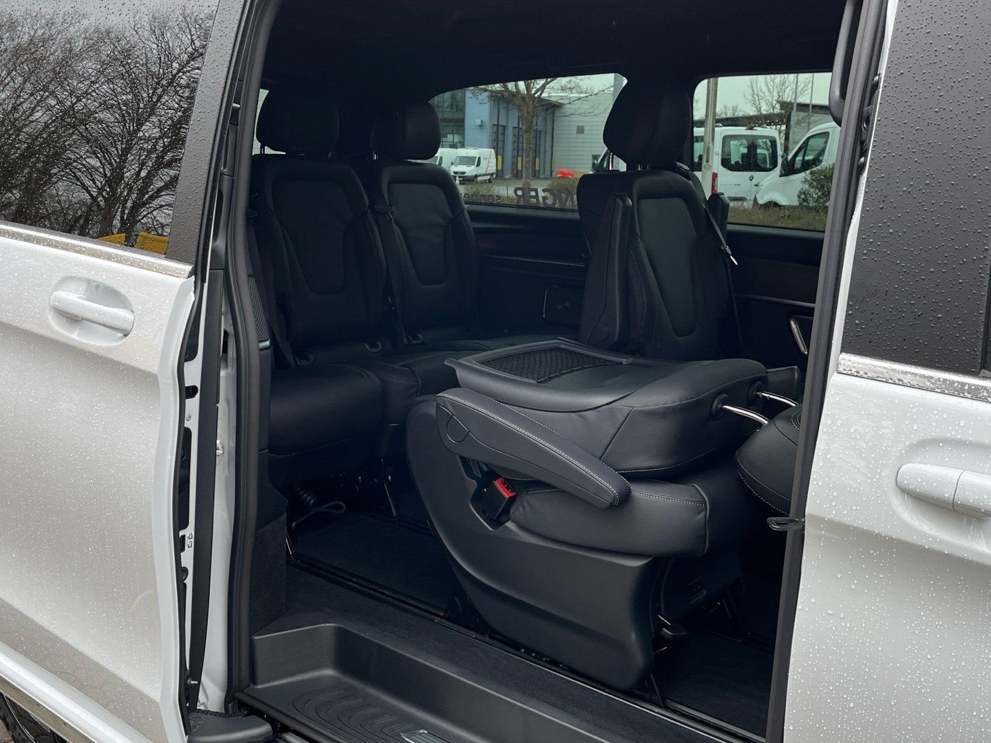 Mercedes-Benz V 300d Avantgarde 4x4 lang AMG AIRMATIC Pano 360 foto 19