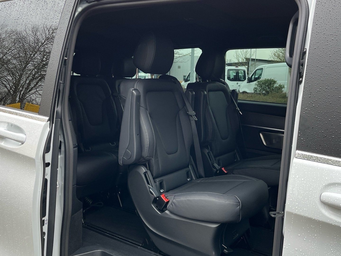 Mercedes-Benz V 300d Avantgarde 4x4 lang AMG AIRMATIC Pano 360 foto 14