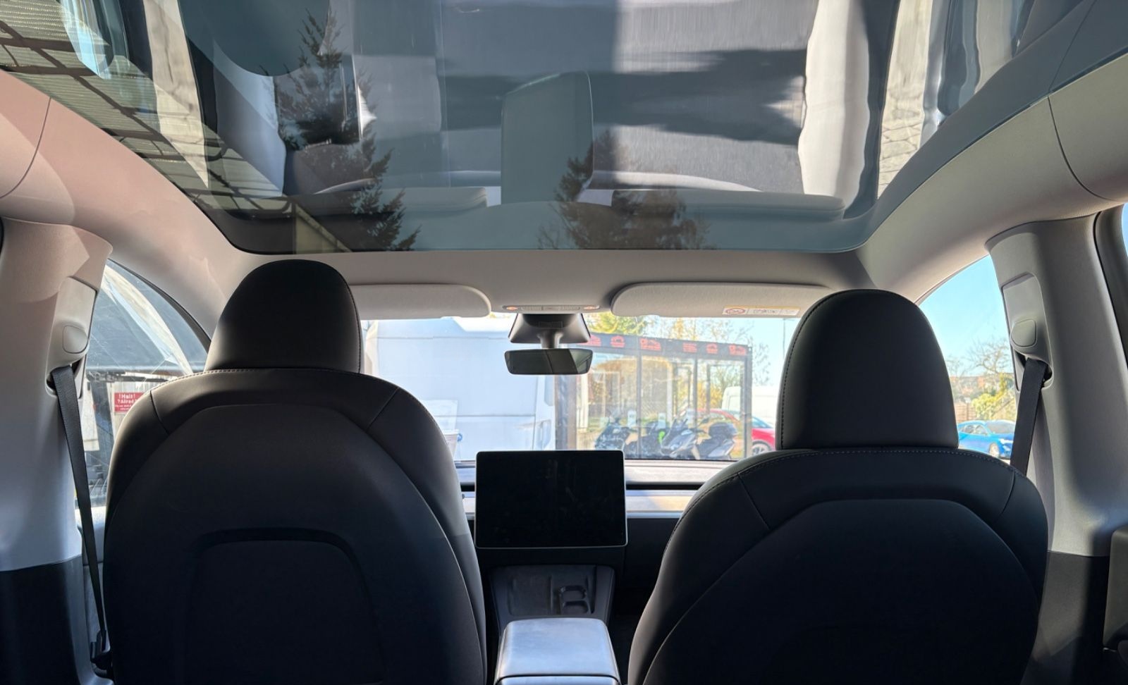 Tesla Model Y Basis RWD foto 20