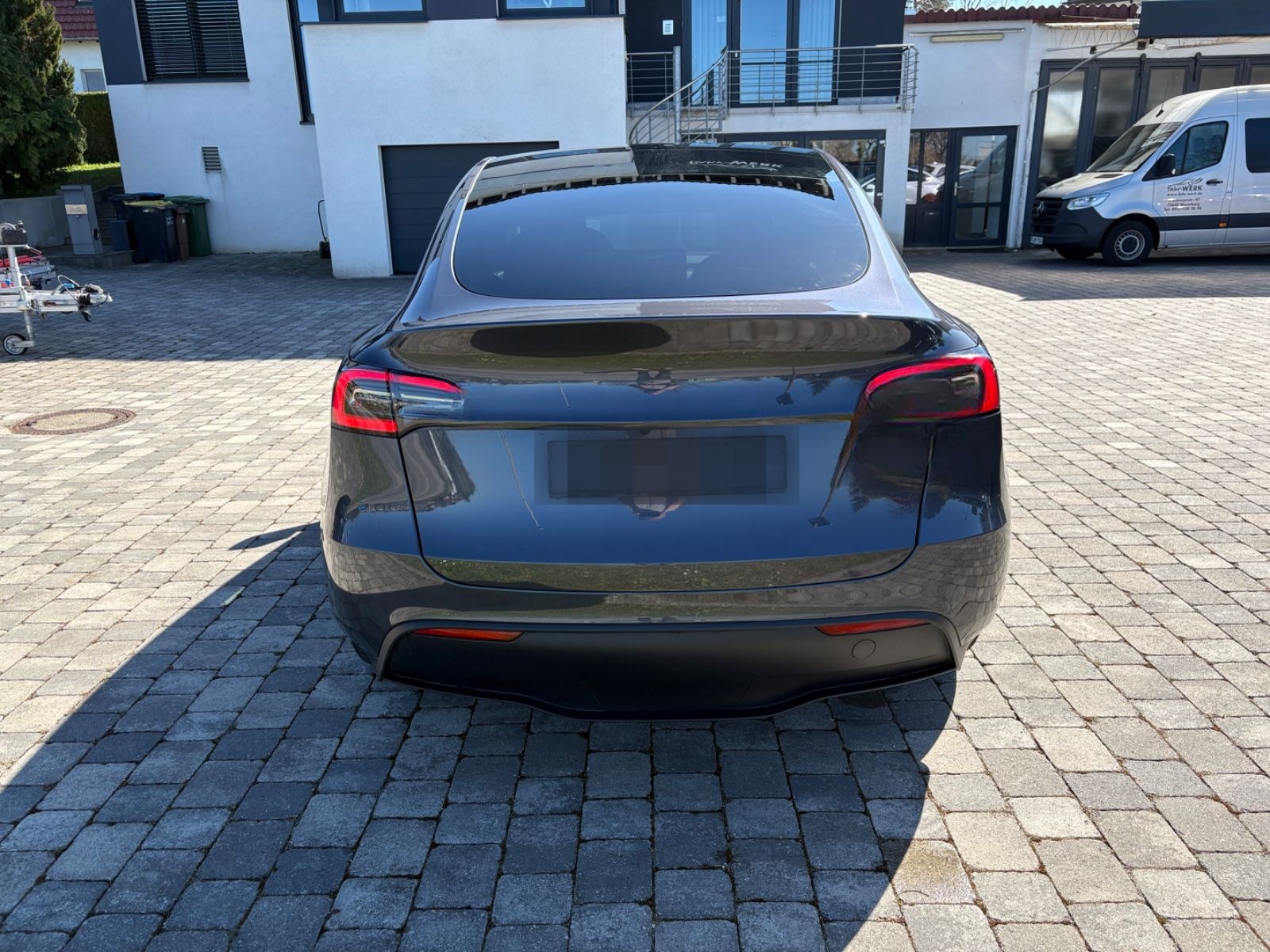 Tesla Model Y Basis RWD foto 4
