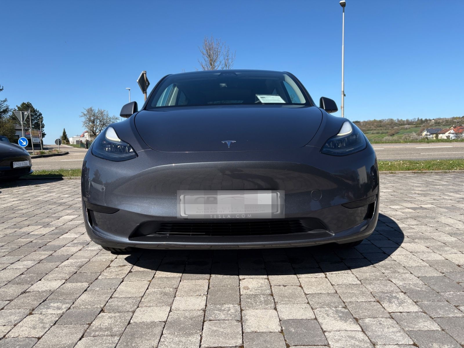 Tesla Model Y Basis RWD foto 8