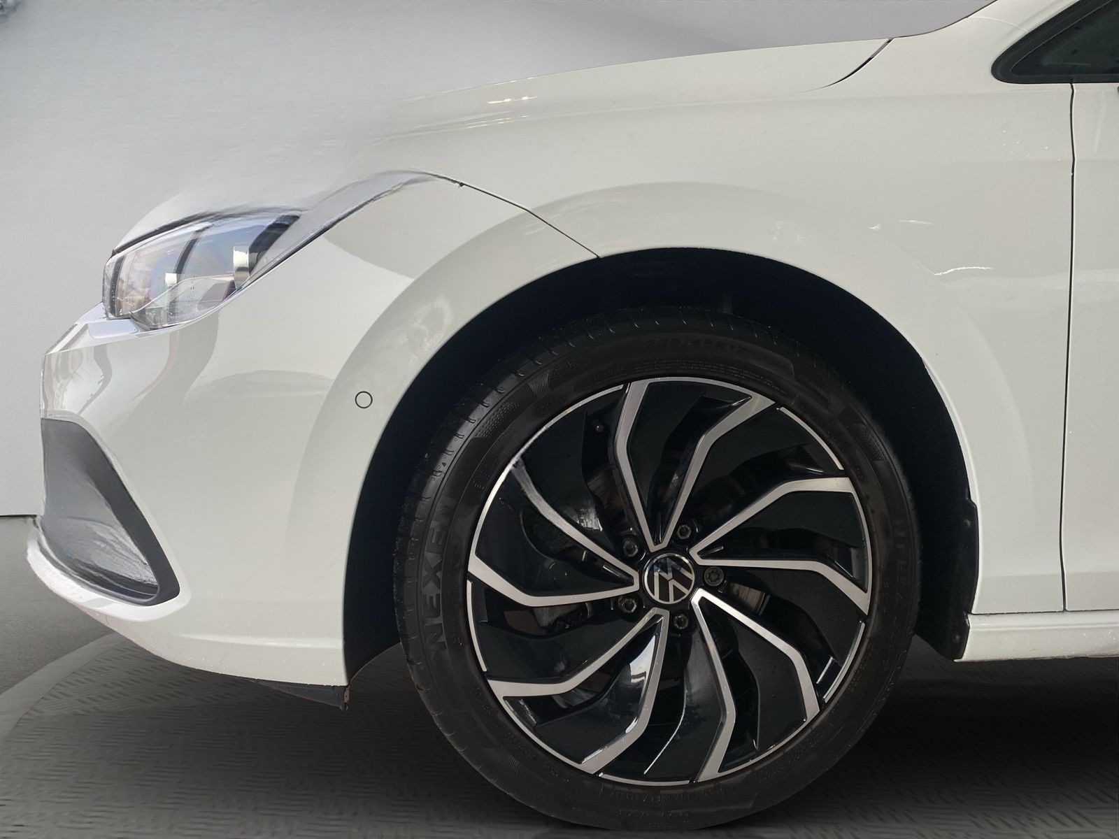 Volkswagen Golf VIII Life (NAVI.SHZ.PDC.ACC.AHK.DAB) 2.0 TD foto 14