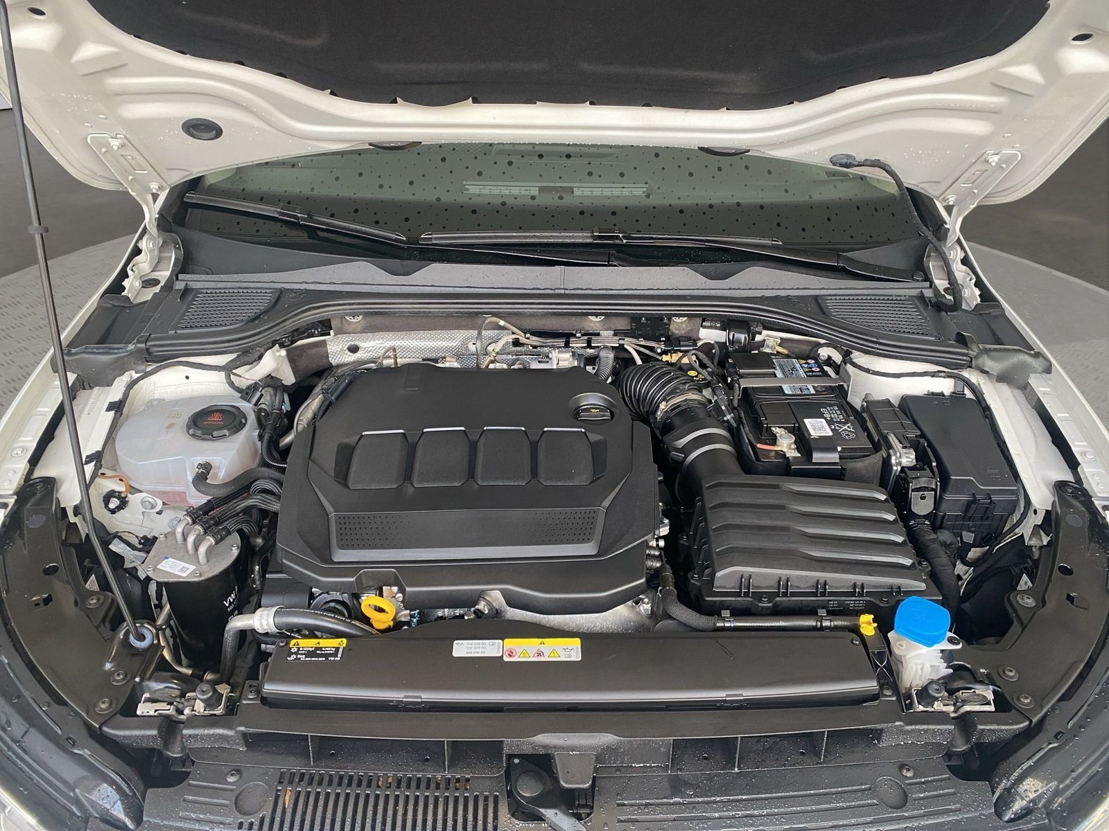 Volkswagen Golf VIII Life (NAVI.SHZ.PDC.ACC.AHK.DAB) 2.0 TD foto 15