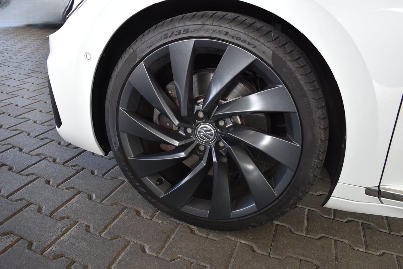 Volkswagen Arteon 2.0 TSI R-Line 4Motion Standhzg Pano foto 2