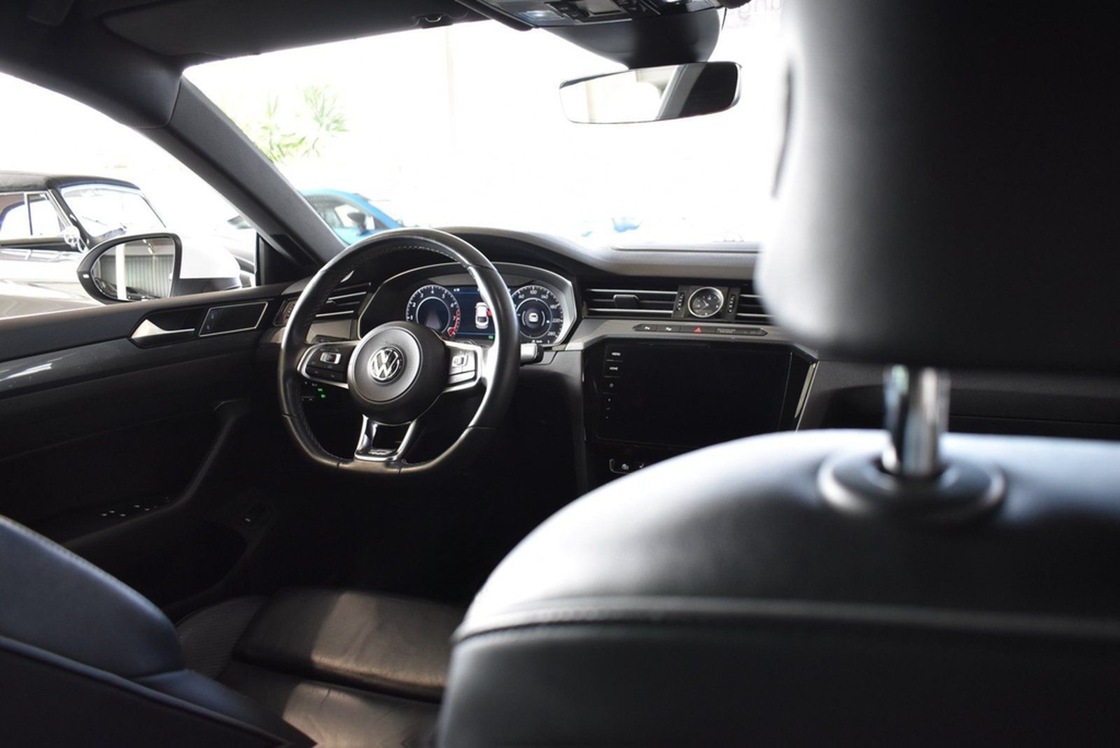 Volkswagen Arteon 2.0 TSI R-Line 4Motion Standhzg Pano foto 14