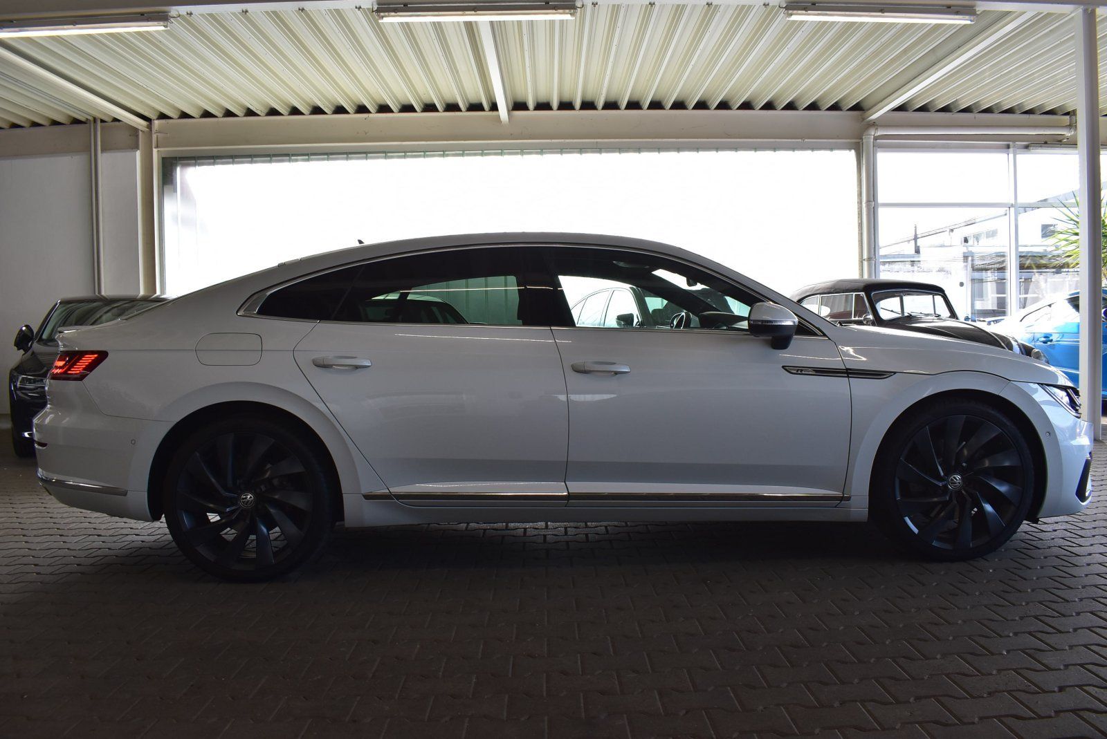 Volkswagen Arteon 2.0 TSI R-Line 4Motion Standhzg Pano foto 7