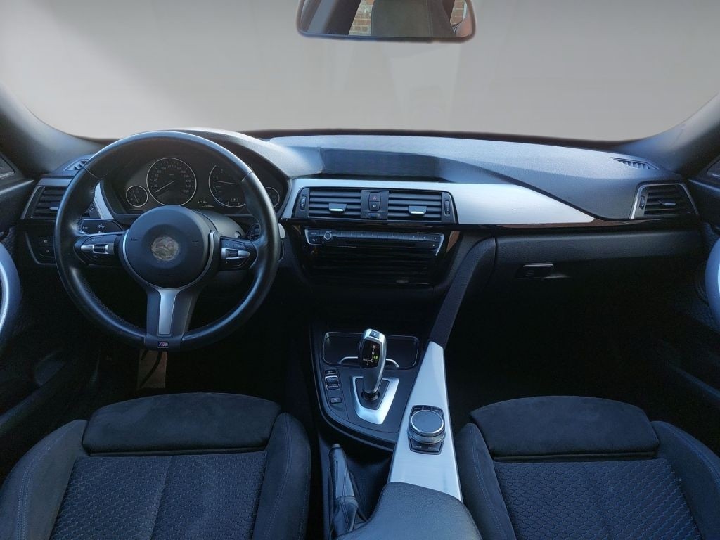 BMW 320i GT Aut. M Sport PANO SHZ PDC Harman Kardon foto 11