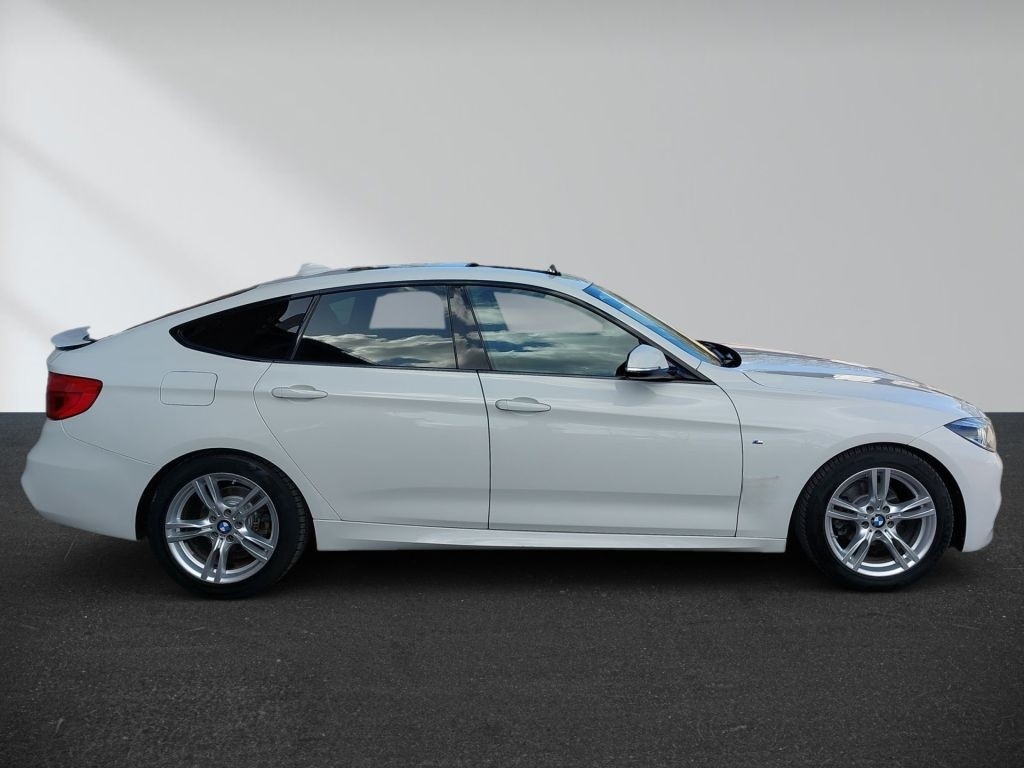 BMW 320i GT Aut. M Sport PANO SHZ PDC Harman Kardon foto 3