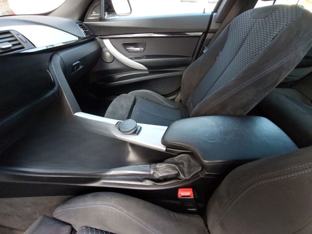BMW 320i GT Aut. M Sport PANO SHZ PDC Harman Kardon foto 24