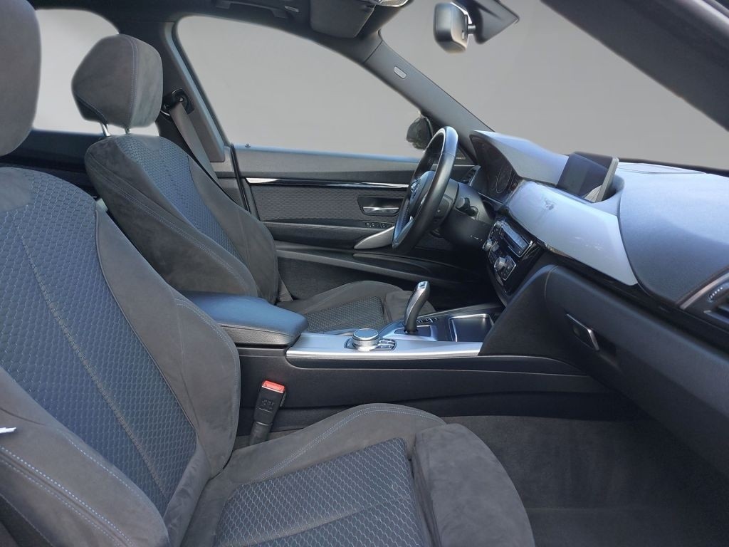 BMW 320i GT Aut. M Sport PANO SHZ PDC Harman Kardon foto 4