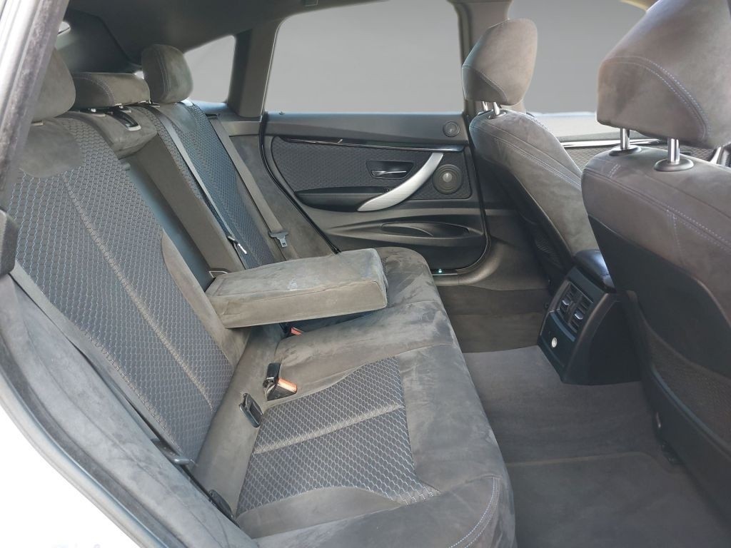 BMW 320i GT Aut. M Sport PANO SHZ PDC Harman Kardon foto 5