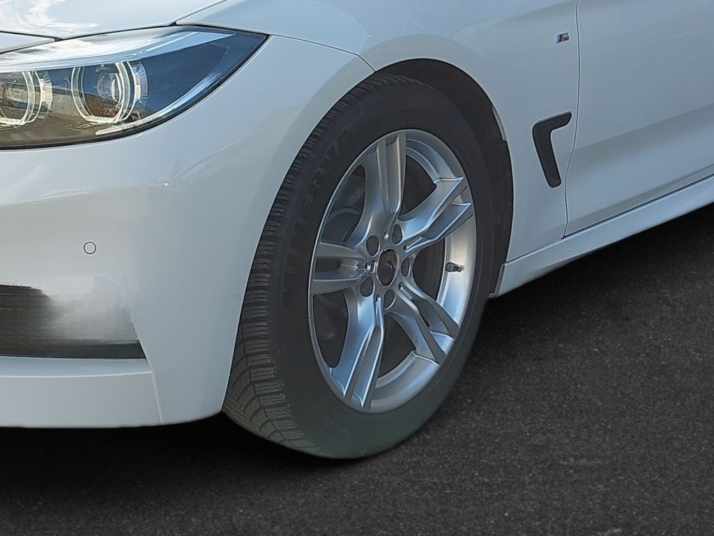 BMW 320i GT Aut. M Sport PANO SHZ PDC Harman Kardon foto 10
