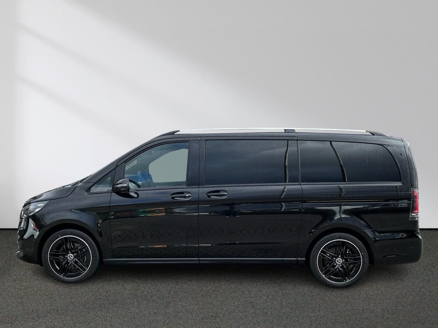 Mercedes-Benz V 300d Avantgarde 4x4 lang AMG AIRMATIC Pano 360 foto 3