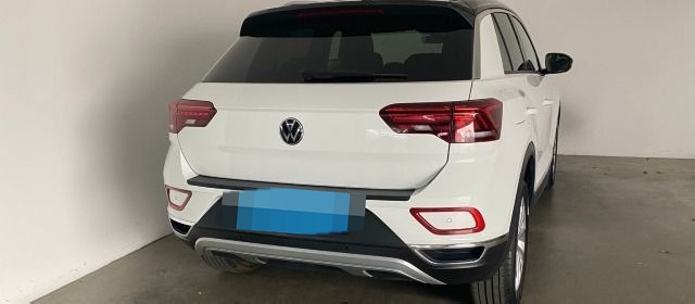 Volkswagen T-Roc Style 1.0 TSI NAVI+AHK+LED+SHZ foto 2