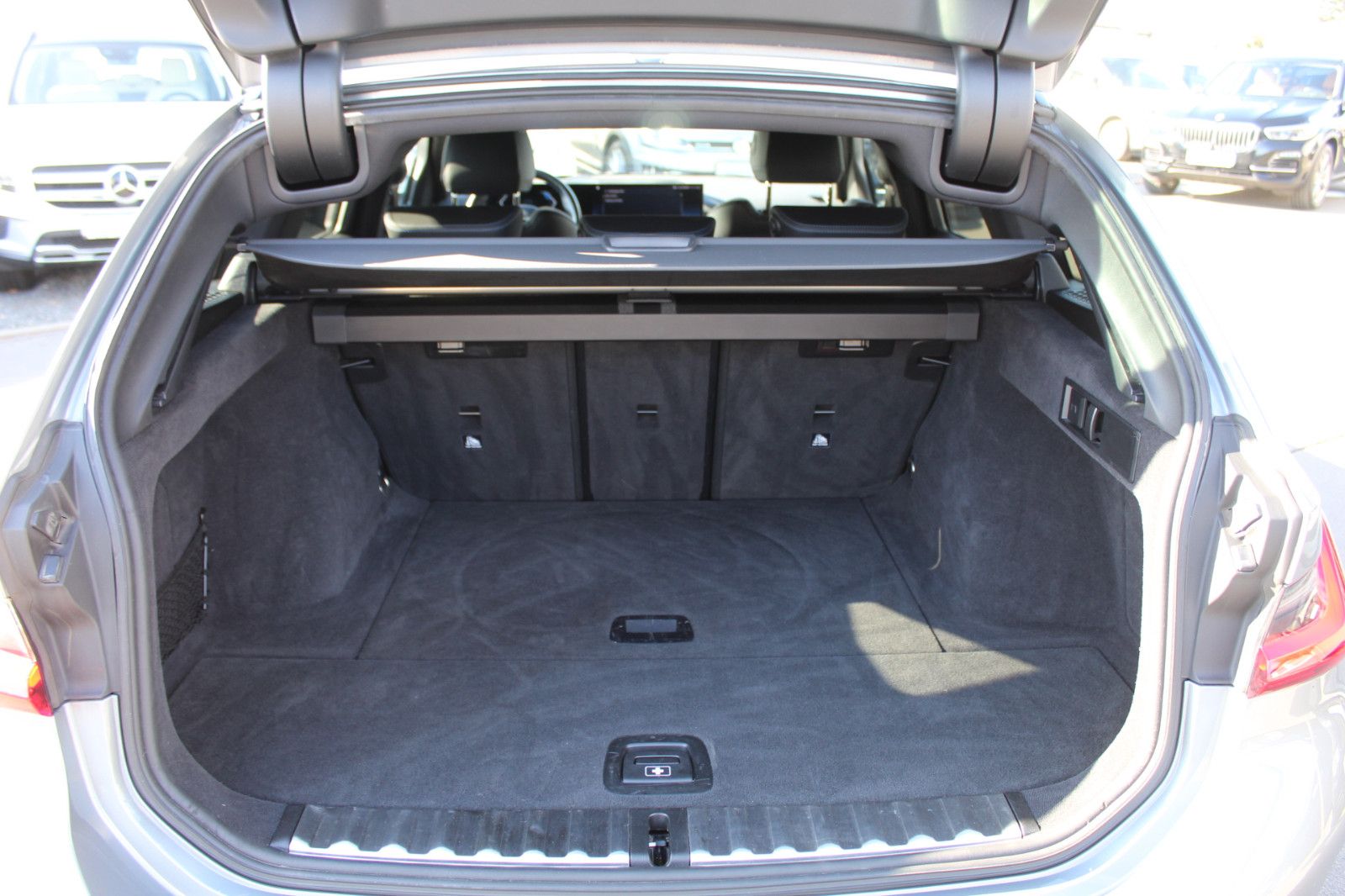 BMW 320d Tour. xDrive M Sportpaket+HUD+DAB+ACC+19Zo. foto 14