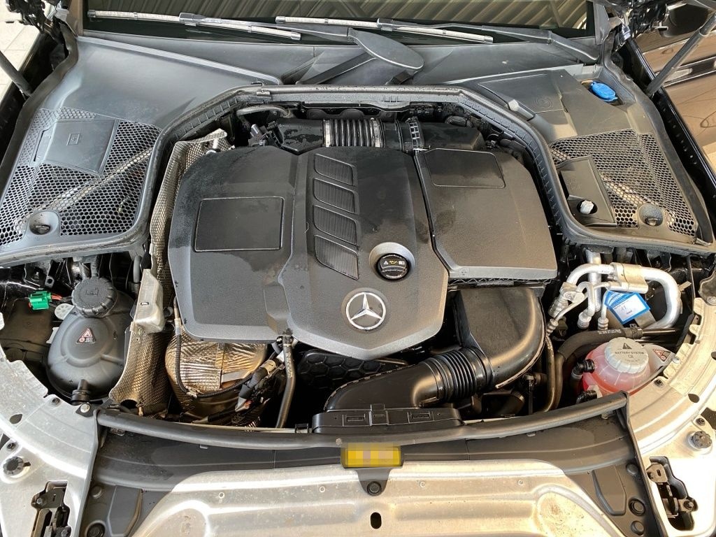 Mercedes-Benz C 300 de T Avantgarde+MBUX+CarPlay+AIRMATIC+NAVI foto 5