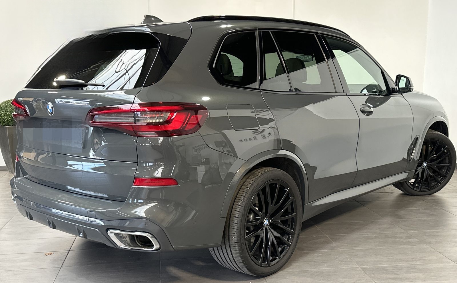 BMW X5 xDrive40d M-Sport NAV+LASER+PANO+AHK+H&K+22ZO foto 4